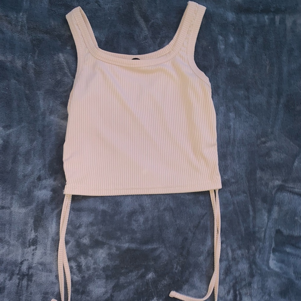 comfortable , fits nice , able to wear in different ways